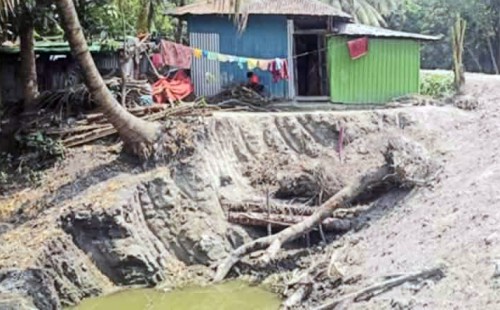 কোম্পানীগঞ্জে পাউবো’র বেড়িবাঁধ নির্মাণে অনিয়মের অভিযোগ, জনমনে ক্ষোভ
