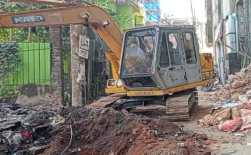 দাগনভূঞায় চাঁদার দাবীতে  রাস্তার নির্মাণ কাজে বাঁধা