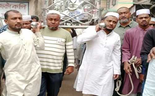 হাতকড়া পরে বাবার জানাজায় অংশ নিলেন যুবলীগ সভাপতি