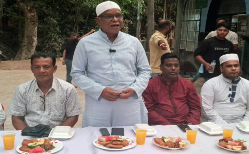 সুজাপুরে ইফতার ও দোয়া অনুষ্ঠিত