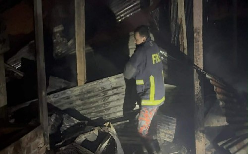 চৌদ্দগ্রামে নারী সংক্রান্ত বিষয়ে সংঘর্ষ   বাড়িঘরে অগ্নিসংযোগ, লুটপাট