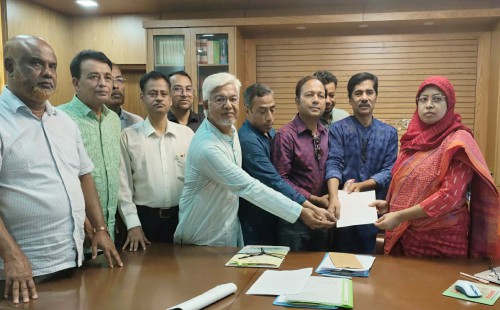 ফেনীতে পূর্ণাঙ্গ মেডিকেল কলেজ স্থাপনে জেলা প্রশাসকের মাধ্যমে প্রধানমন্ত্রীর কাছে স্মারকলিপি এফডিসি'র