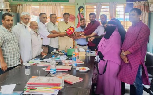 মডেল সরকারি প্রাথমিক বিদ্যালয়ের নব-নির্বাচিত কমিটির সদস্যদেরকে বরণ