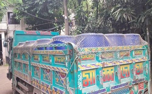 সোনাগাজীতে মাছবোঝাই পিকআপ ছিনতাই, থানায় অভিযোগ