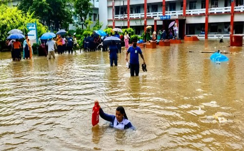 দুর্ভোগের মধ্যে পরীক্ষা   হাজারো শিক্ষার্থীর ক্ষোভ ও রাষ্ট্রের দায়